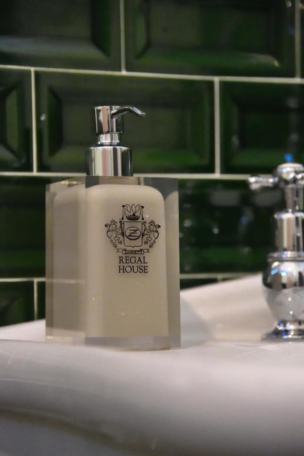 ホテル Regal House Roma Capucci 6 エクステリア 写真