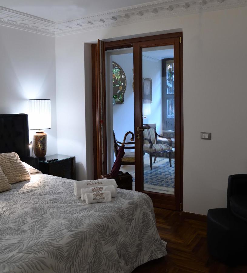 ホテル Regal House Roma Capucci 6 エクステリア 写真