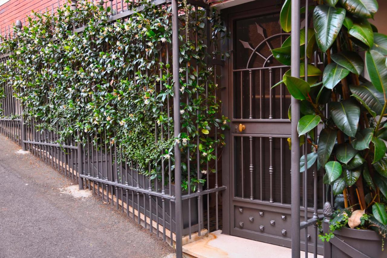 ホテル Regal House Roma Capucci 6 エクステリア 写真