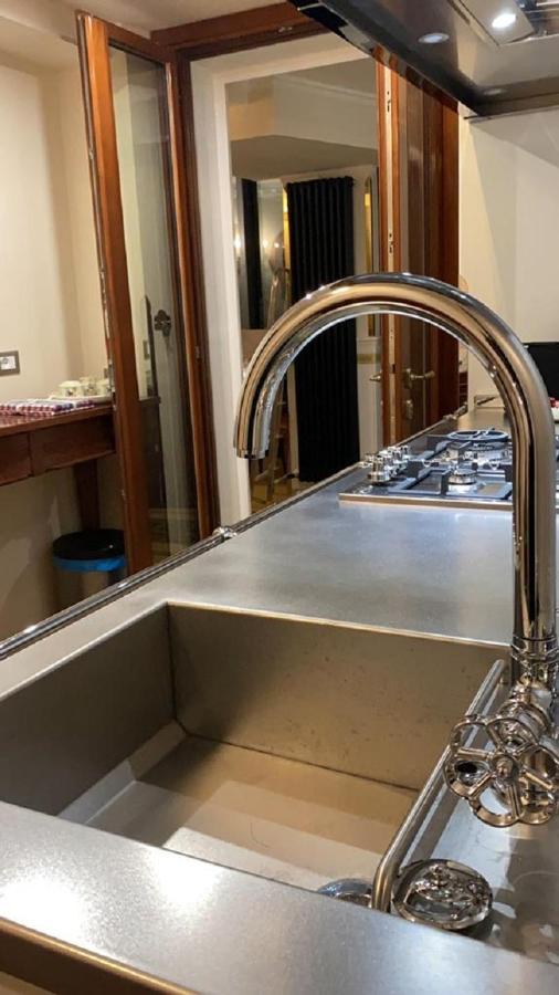 ホテル Regal House Roma Capucci 6 エクステリア 写真